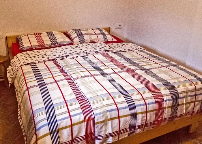 Vineyard Podrzaj Otočec